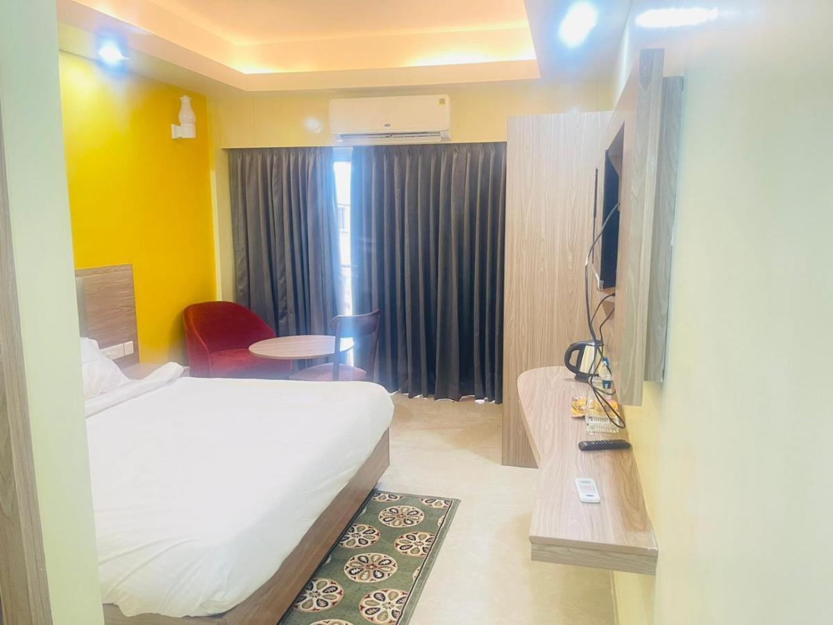 Royal Beach International Puri Bagian luar foto