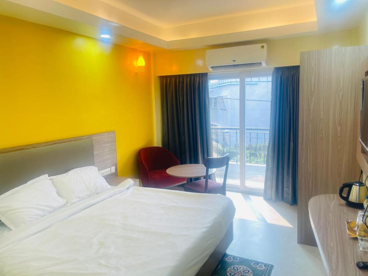 Royal Beach International Puri Bagian luar foto
