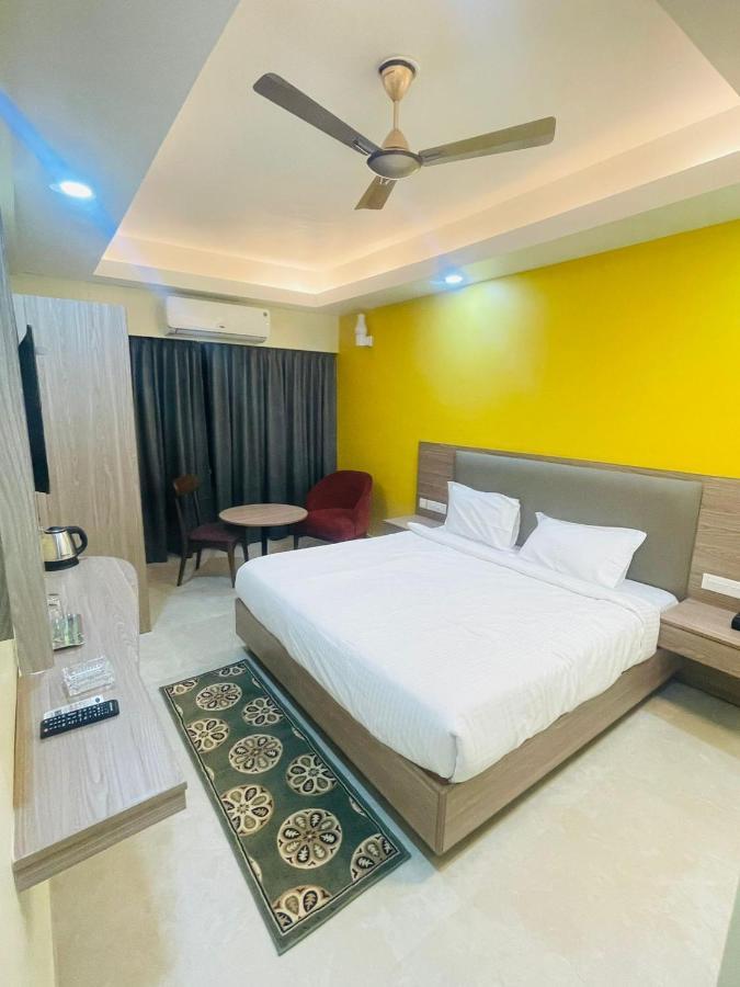 Royal Beach International Puri Bagian luar foto