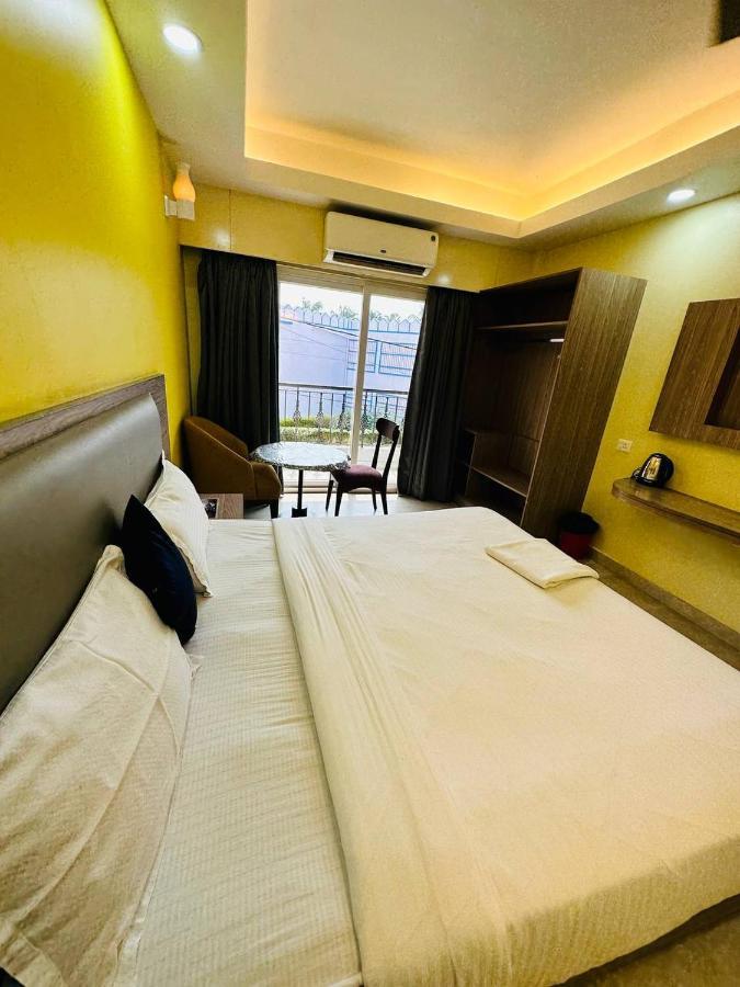 Royal Beach International Puri Bagian luar foto