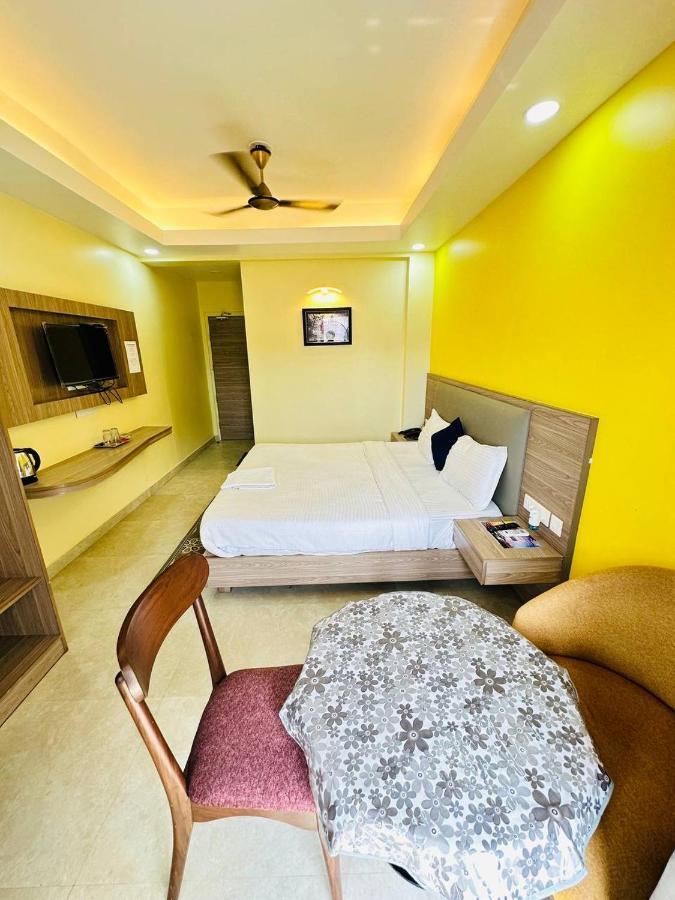 Royal Beach International Puri Bagian luar foto