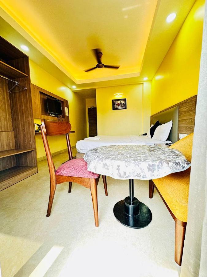 Royal Beach International Puri Bagian luar foto